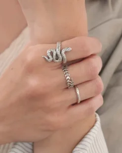 Anillo Defne